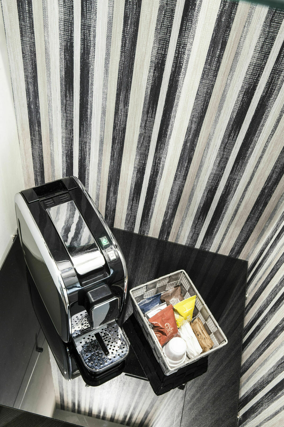 Serendipity Rooms Milan Bagian luar foto